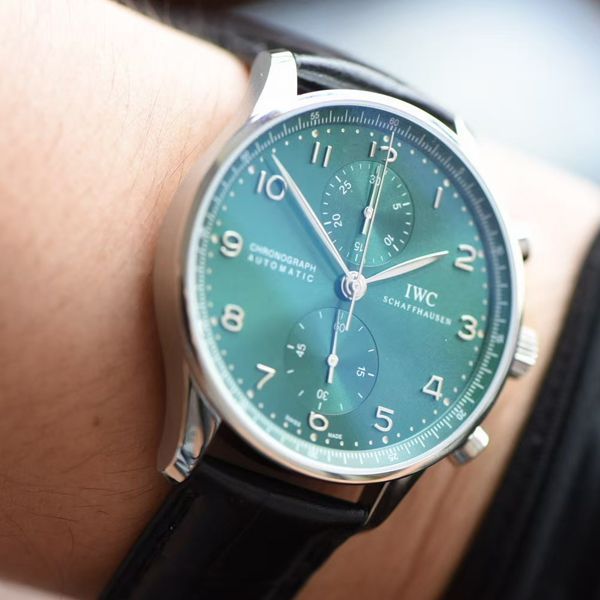 YL厂超A高仿万国葡萄牙背透绿面葡计手表IW371615腕表