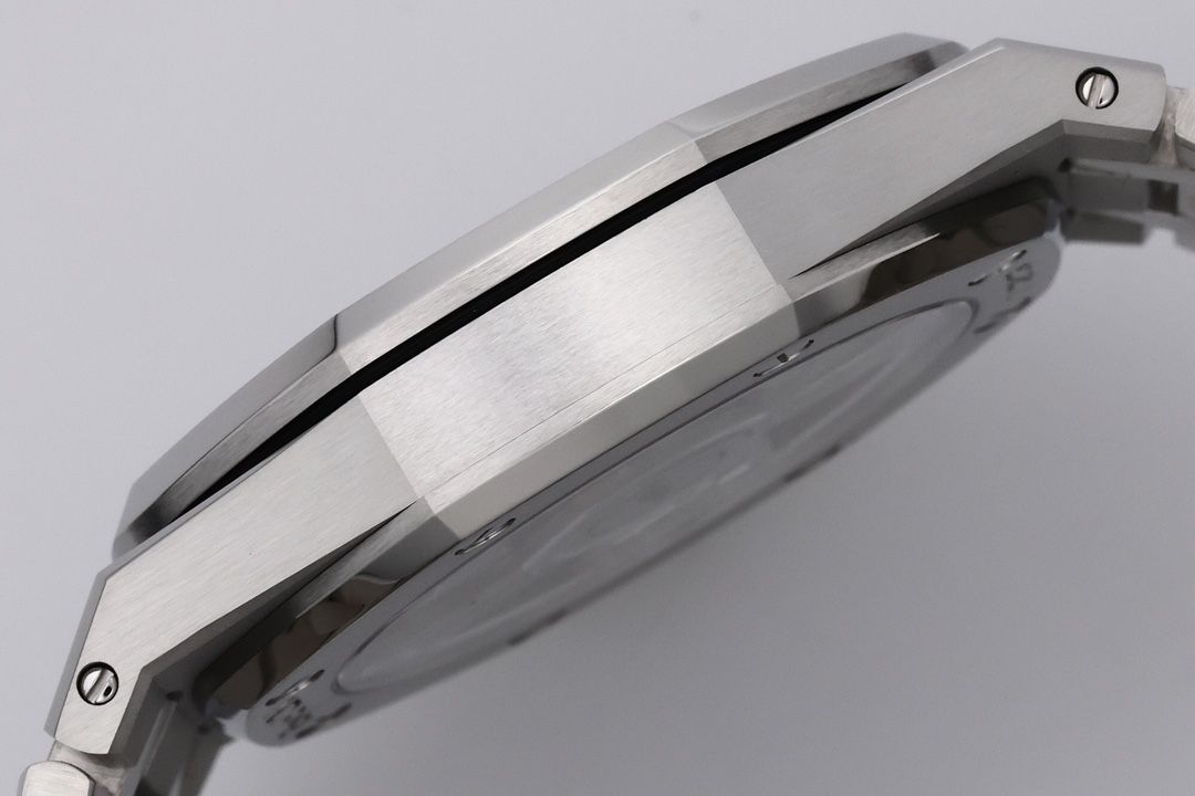 ZF爱彼皇家橡树系列16204ST.OO.1240ST.01腕表 /  