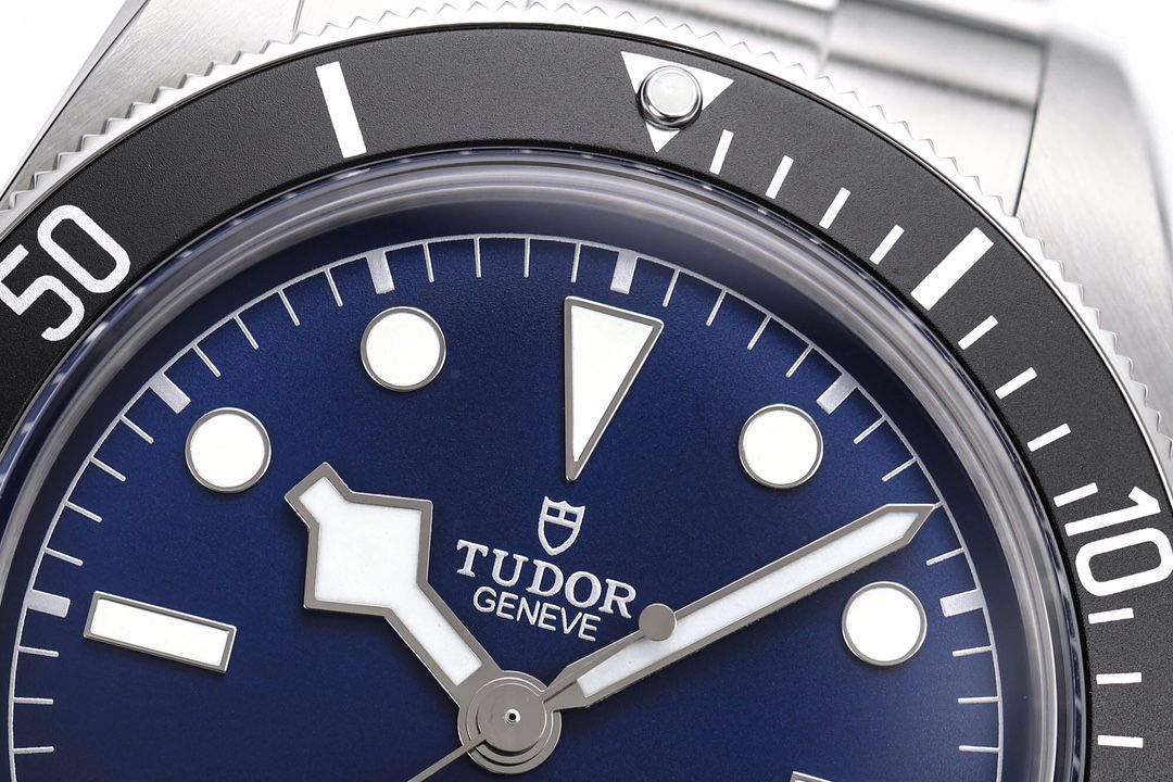 ZF帝舵碧湾系列M7943A1A0NU-0001,M7943A1A0NU-0002腕表 /  