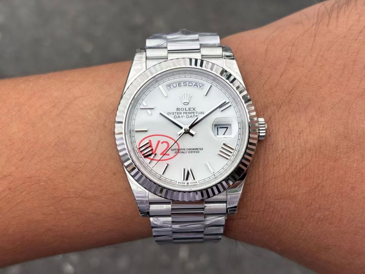 VS配重劳力士星期日历型系列m228239-0046腕表 /  