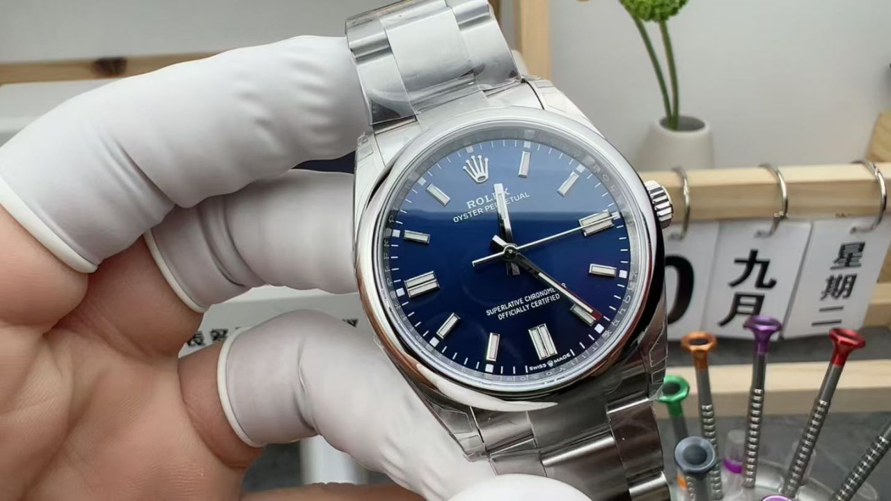 VS劳力士蚝式恒动系列126000-0015腕表 /  