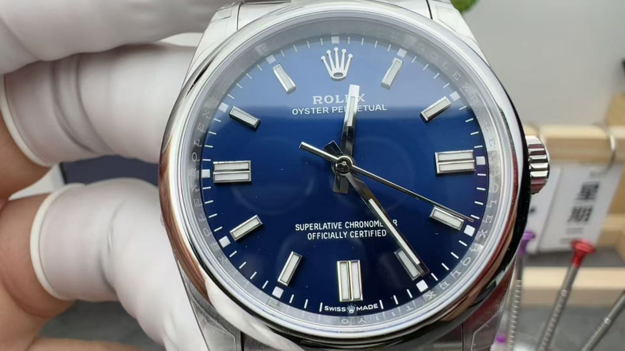 VS劳力士蚝式恒动系列126000-0015腕表 /  