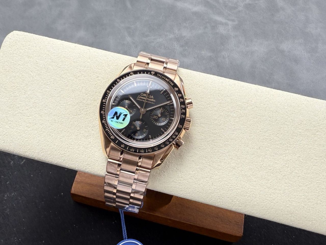 N1欧米茄超霸系列310.60.42.50.01.001腕表 /  