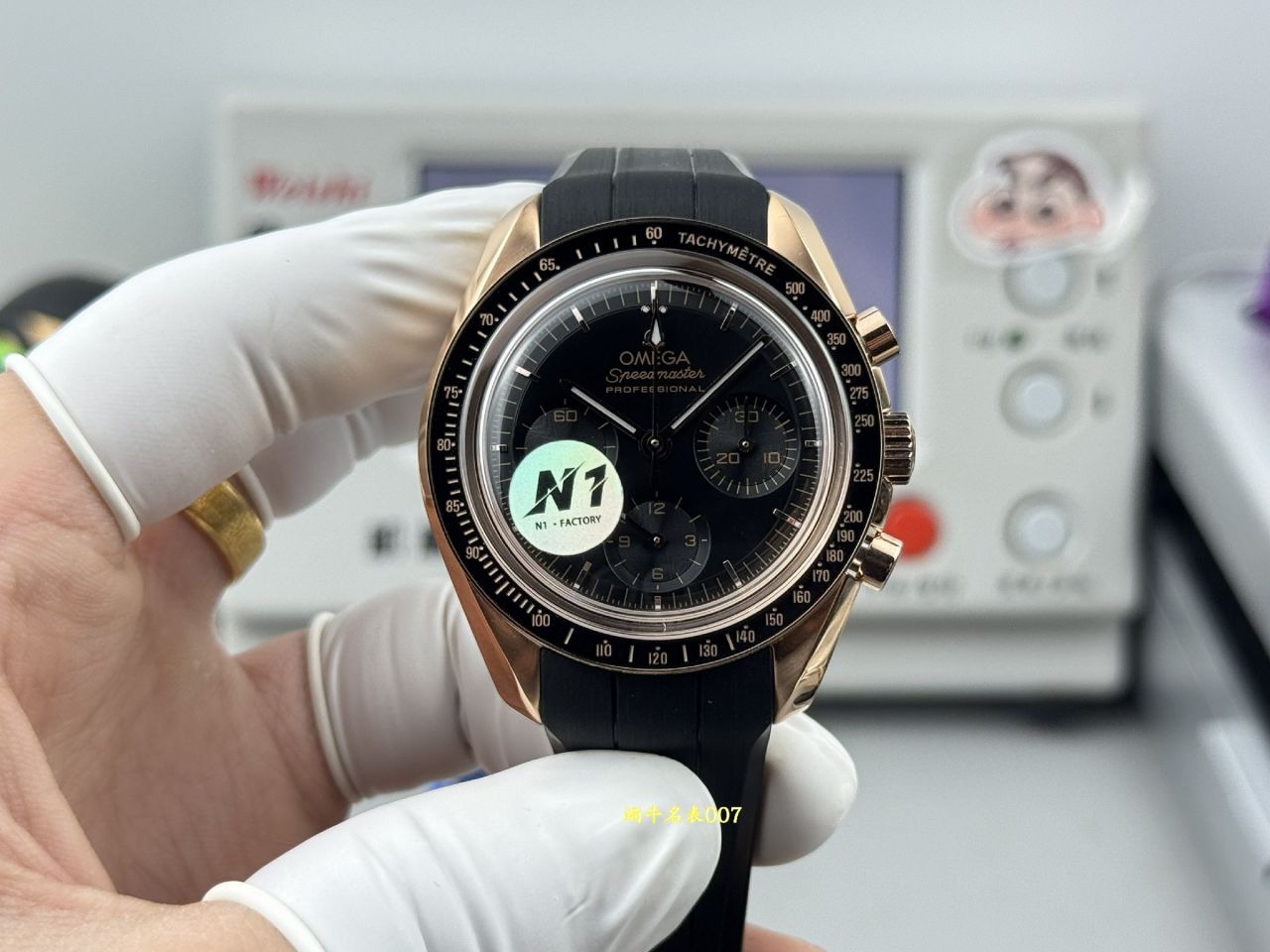 N1欧米茄超霸系列310.63.42.50.01.001腕表 /  