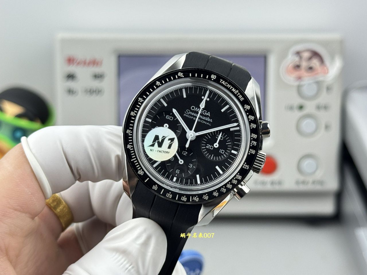 N1欧米茄超霸系列310.32.42.50.04.001腕表 /  