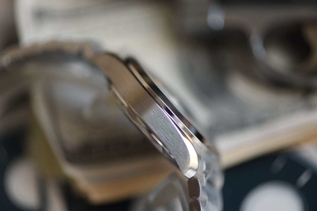 VS铁霸欧米茄海马系列235.10.38.20.06.001腕表 /  