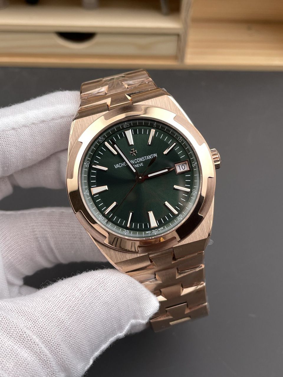 8F江诗丹顿纵横四海系列4600V/200R-H134腕表 /  