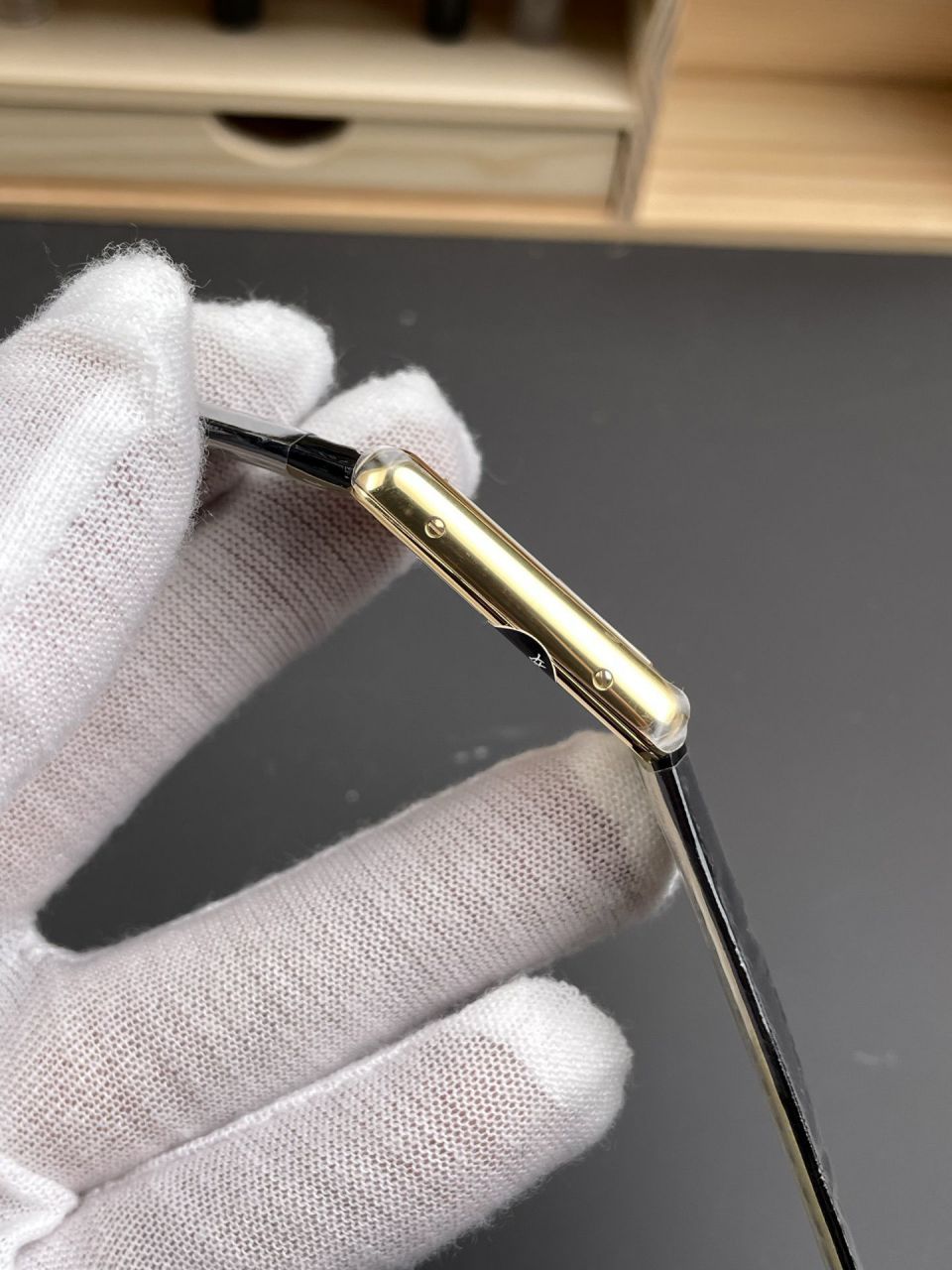 AF新坦克 黄金黑盘中号卡地亚坦克系列WGTA0091腕表 /  