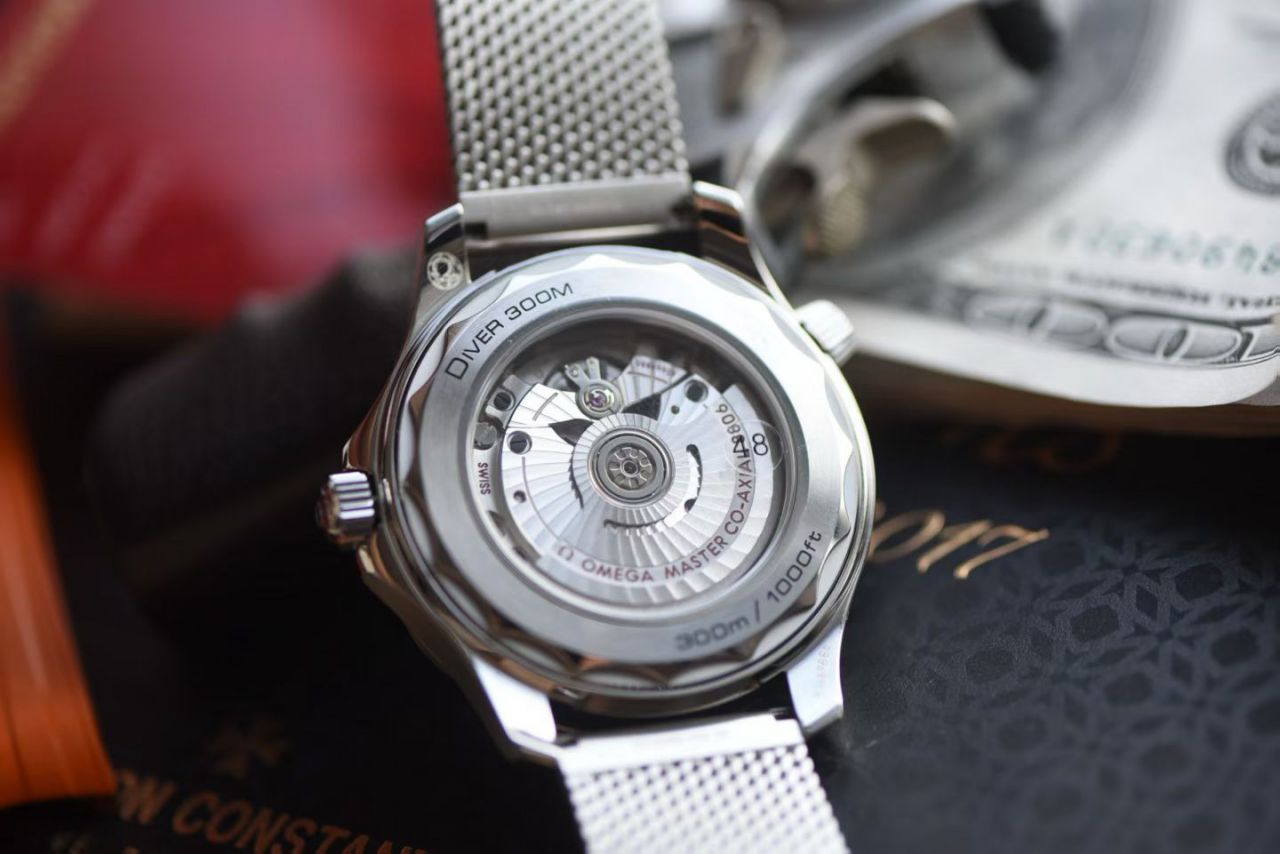 VS欧米茄海马系列210.30.42.20.01.018腕表 /  