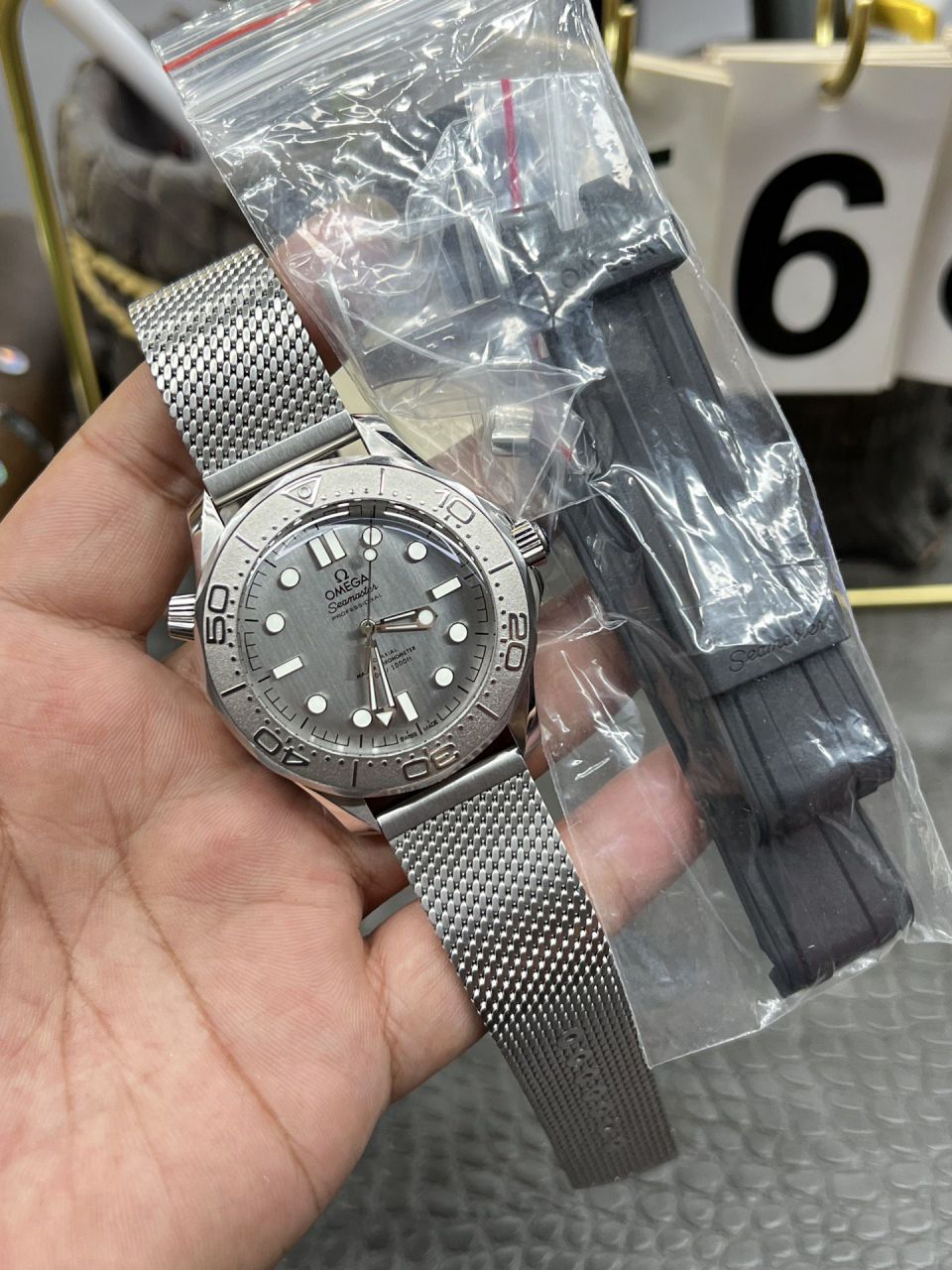 VS欧米茄海马系列210.30.42.20.06.002腕表 /  