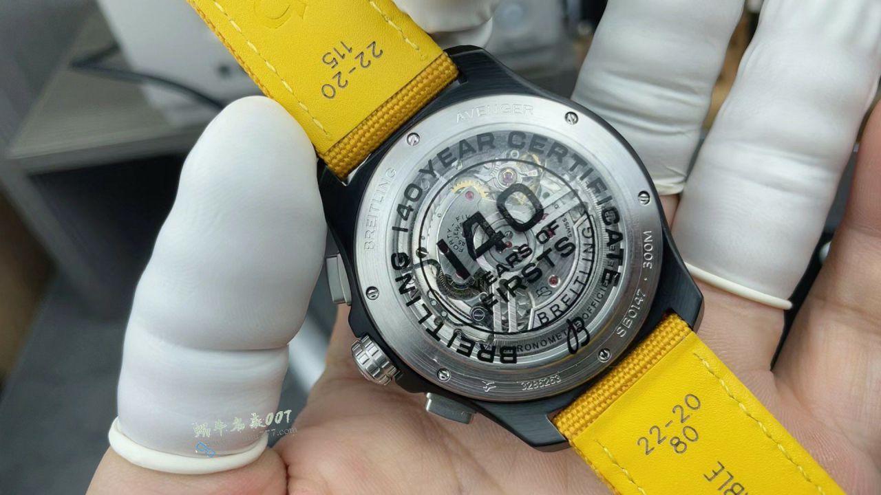 BLS百年灵复仇者系列SB0147101I1X1腕表 / BL217