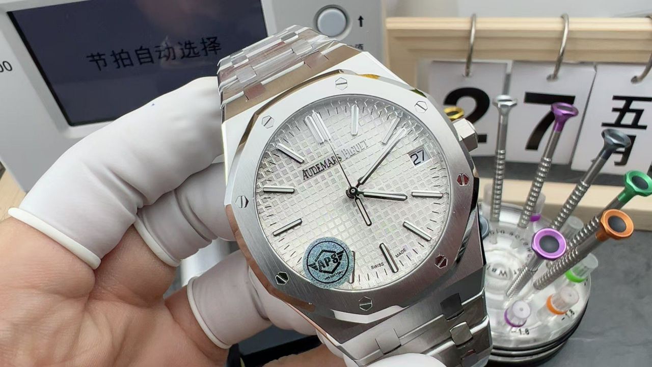 APS厂爱彼皇家橡树系列15510ST.OO.1320ST.08腕表 / AP326