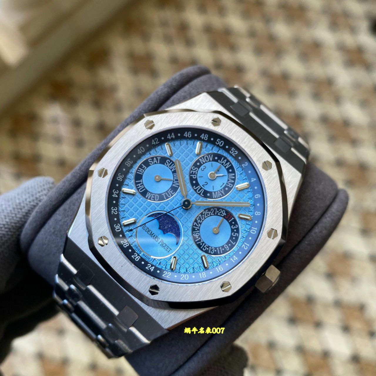 APS爱彼皇家橡树系列万年历26574PT.OO.1220PT.01腕表 / AP330