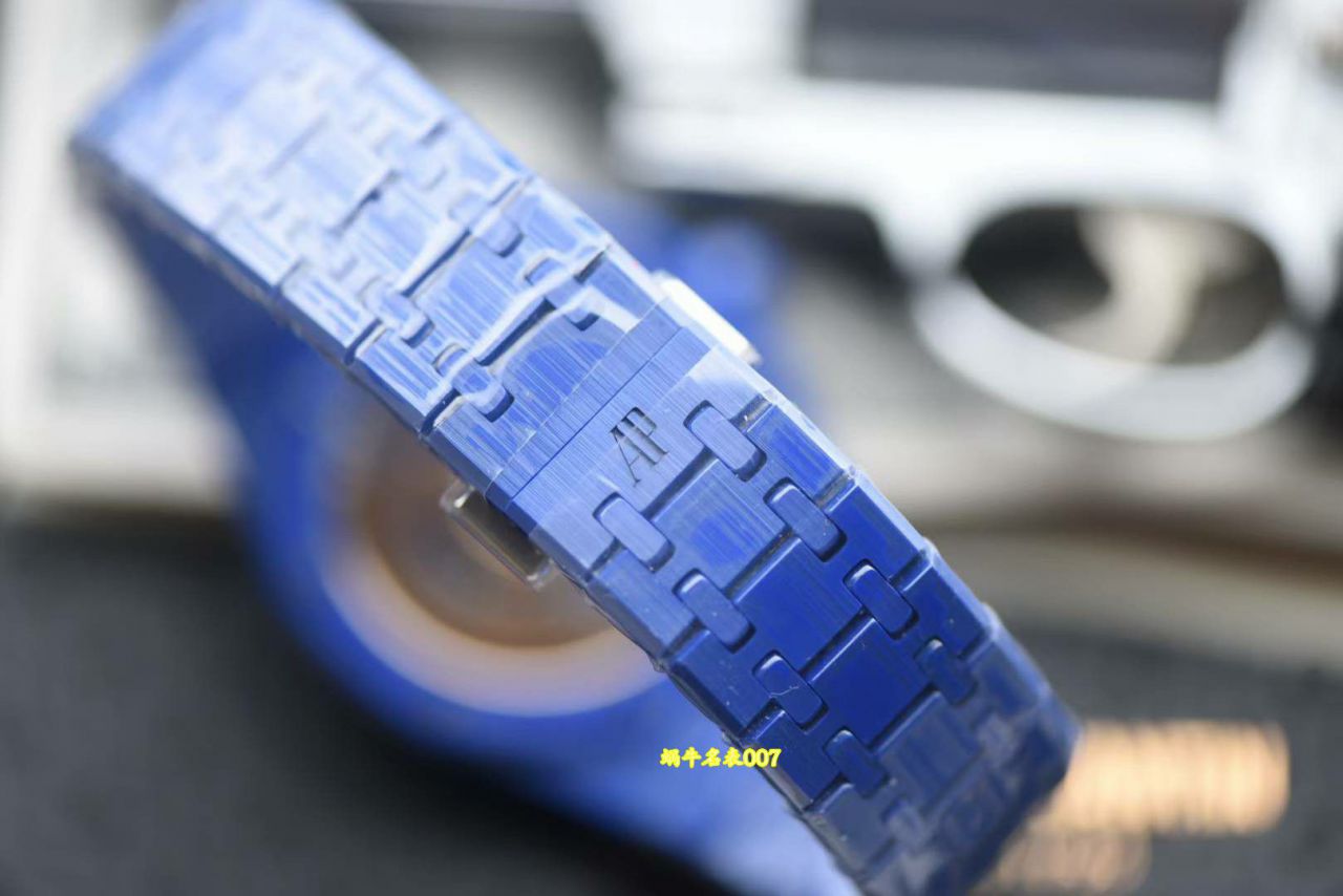 视频APS爱彼cal.4302一体机15500全陶瓷款式手表 / AP359