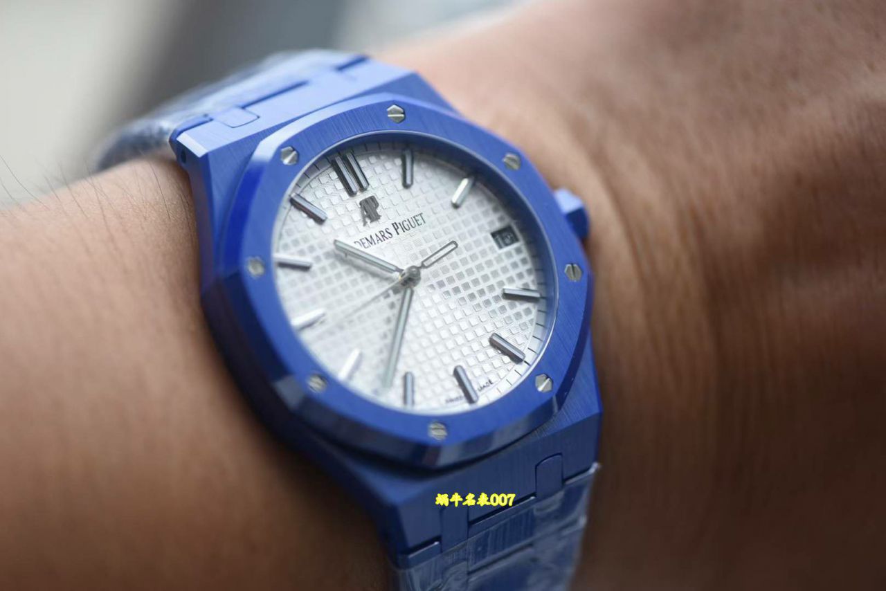 视频APS爱彼cal.4302一体机15500全陶瓷款式手表 / AP359