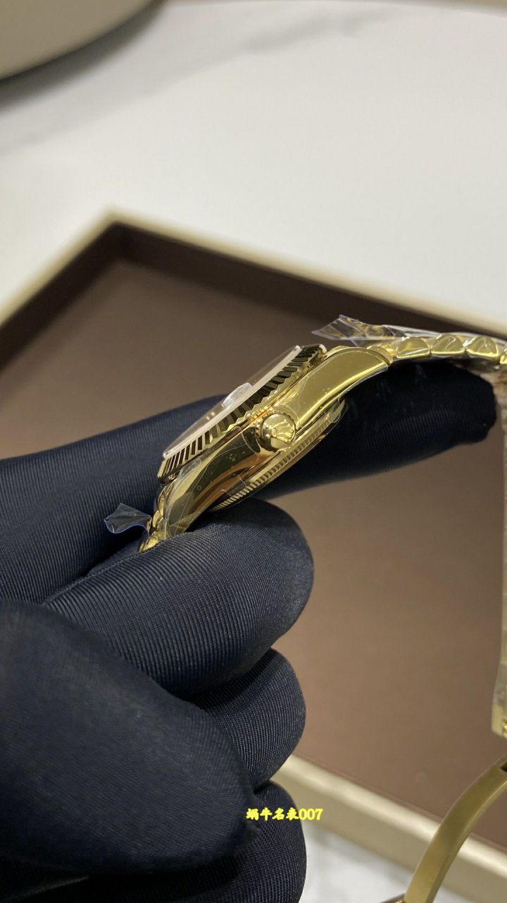 A+31mm蛇年限定渐变红劳力士日志女表278289RBR-0028，278278-0049，M278288RBR-0041 / R1027