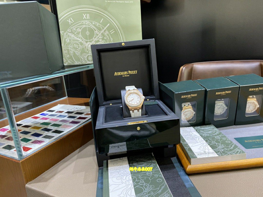 高端稀有品原单品质真钻女表爱彼皇家橡树离岸型系列67540SK.ZZ.A010CA.01腕表 / AP366