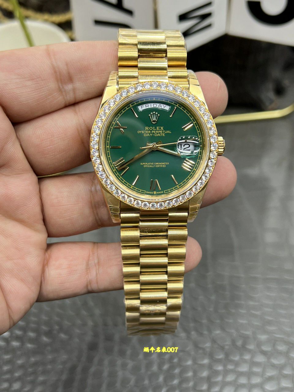 CBD劳力士星期日历型配重莫桑石m228348rbr-0045腕表 / R1032