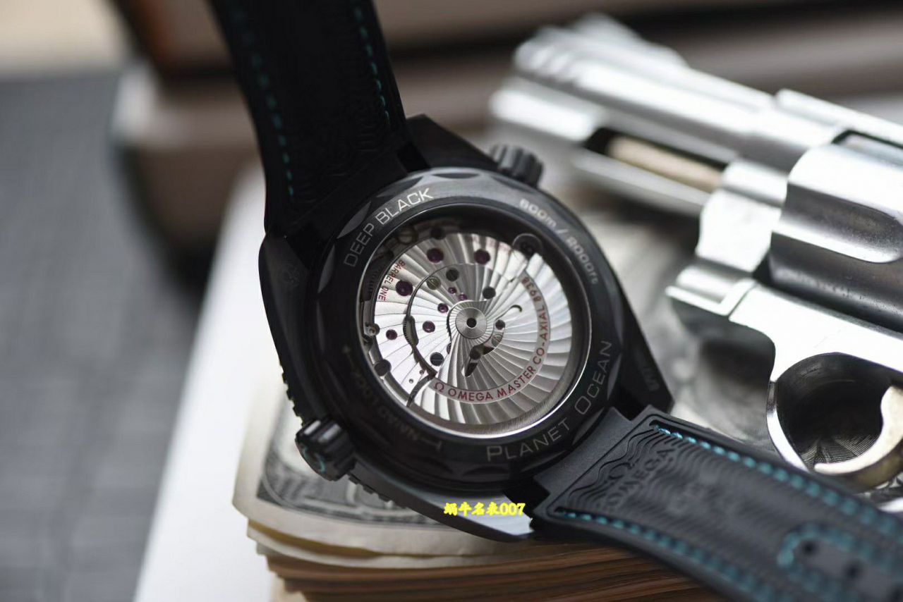 视频评测VS厂欧米茄海马世界时600米215.92.46.22.01.006和215.92.46.22.01.007腕表 / R836