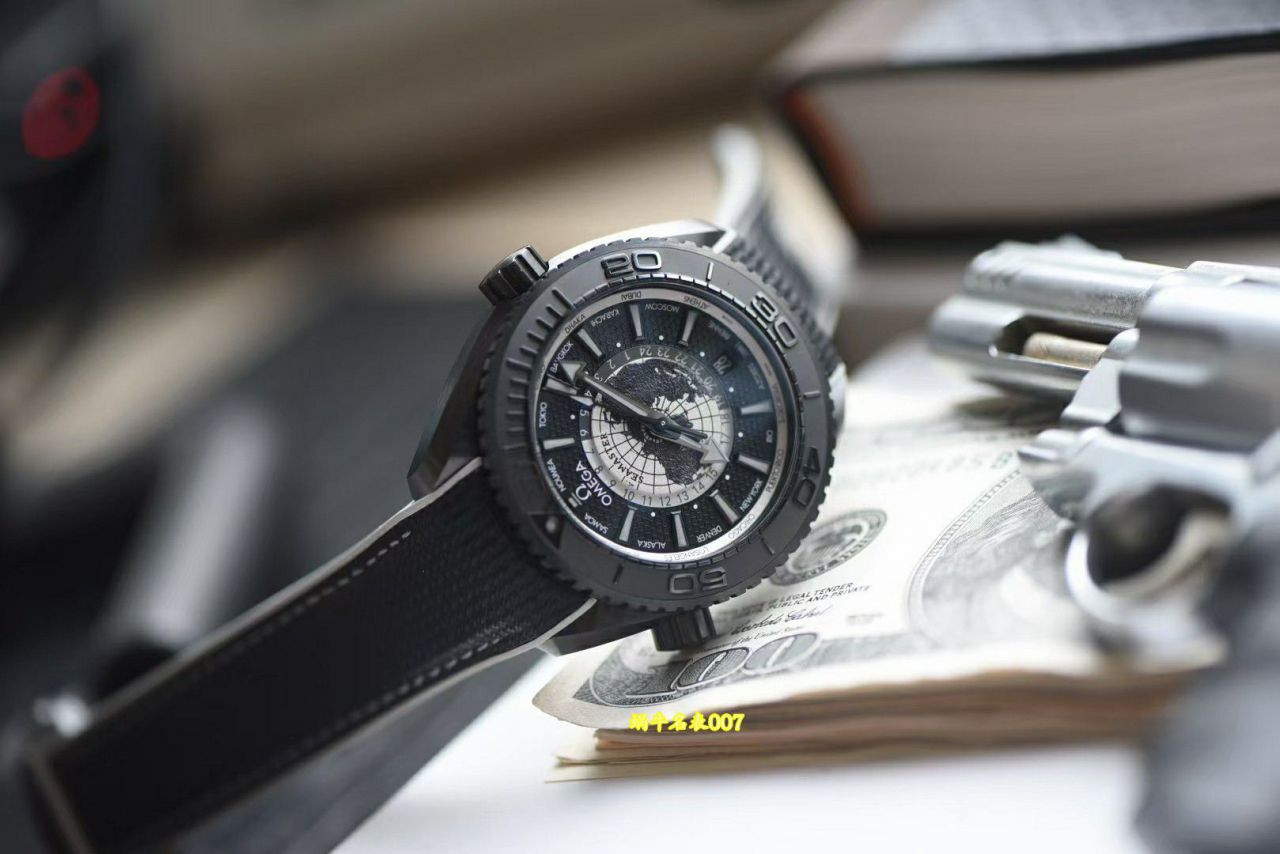 VS欧米茄海马海洋宇宙600米世界时系列215.92.46.22.01.007腕表 / VS835