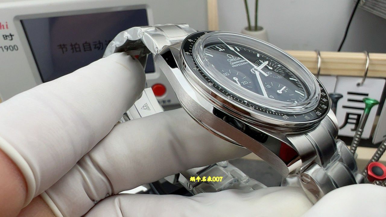 OM 欧米茄超霸系列310.30.42.50.01.001腕表 / VS850