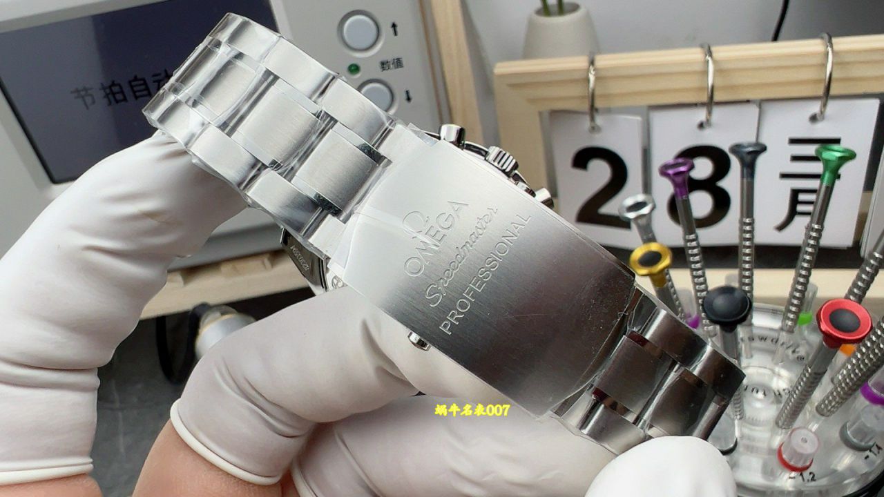 OM 欧米茄超霸系列310.30.42.50.01.001腕表 / VS850