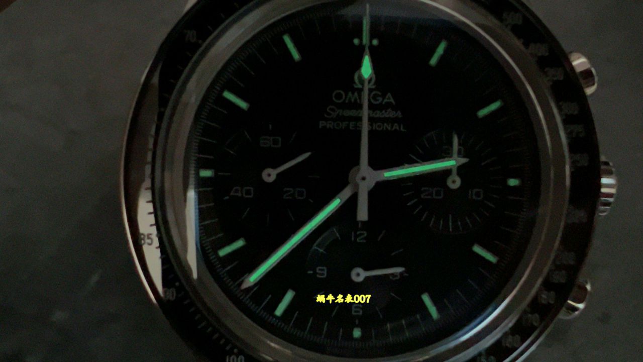 OM 欧米茄超霸系列310.30.42.50.01.001腕表 / VS850