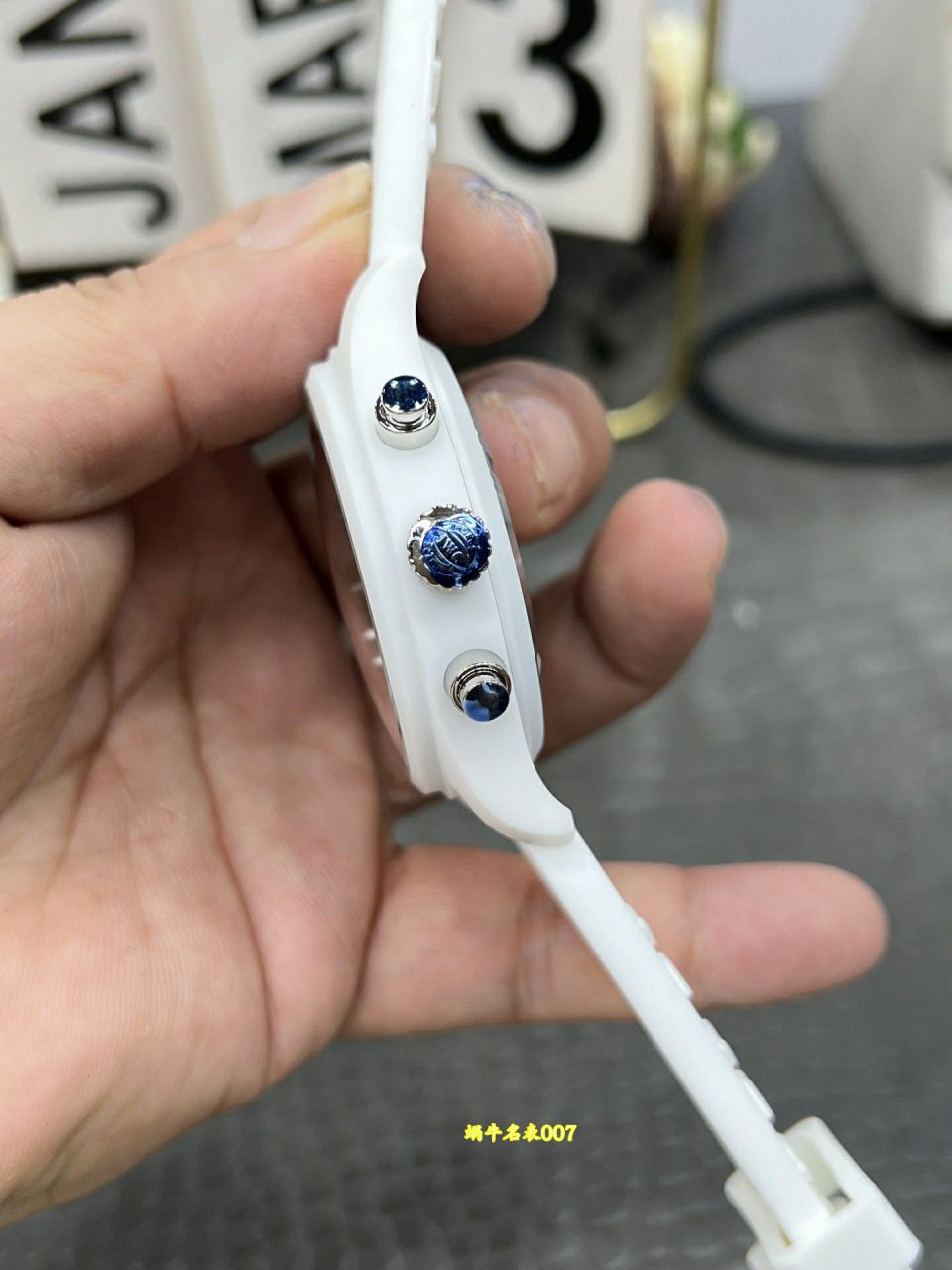 TPS万国IWC飞行员系列IW389105腕表(“太浩湖”特别版) / IW672