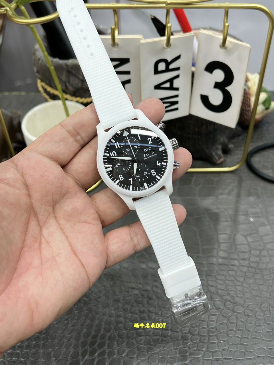 TPS万国IWC飞行员系列IW389105腕表(“太浩湖”特别版) / IW672