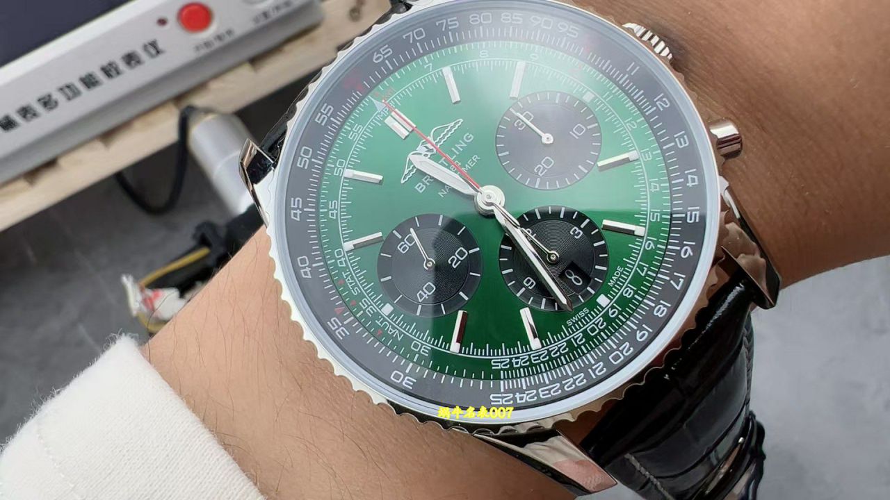 BLS百年灵航空计时系列AB0138241L1P1腕表 /  