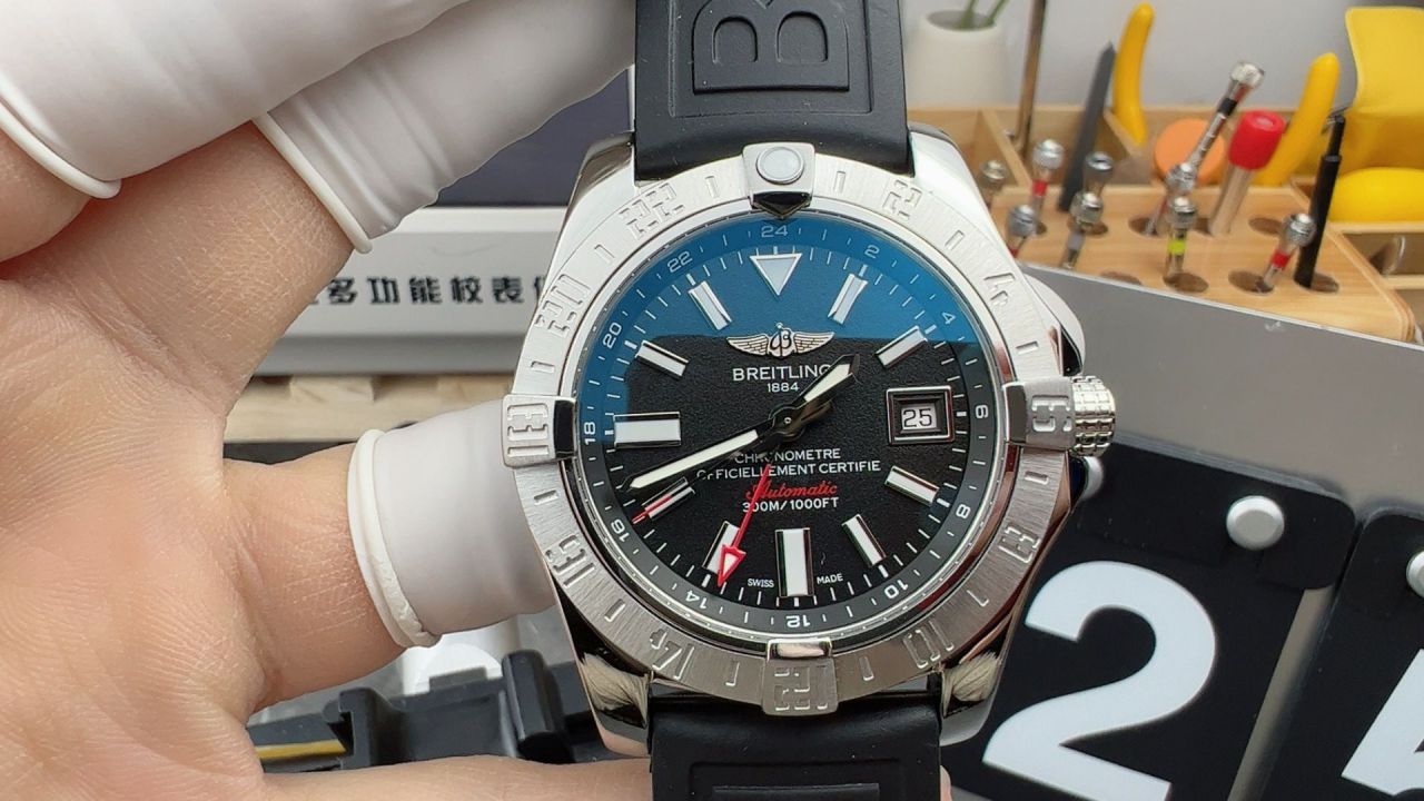 BLS百年灵复仇者系列A1733110.BC30.169A腕表 /  