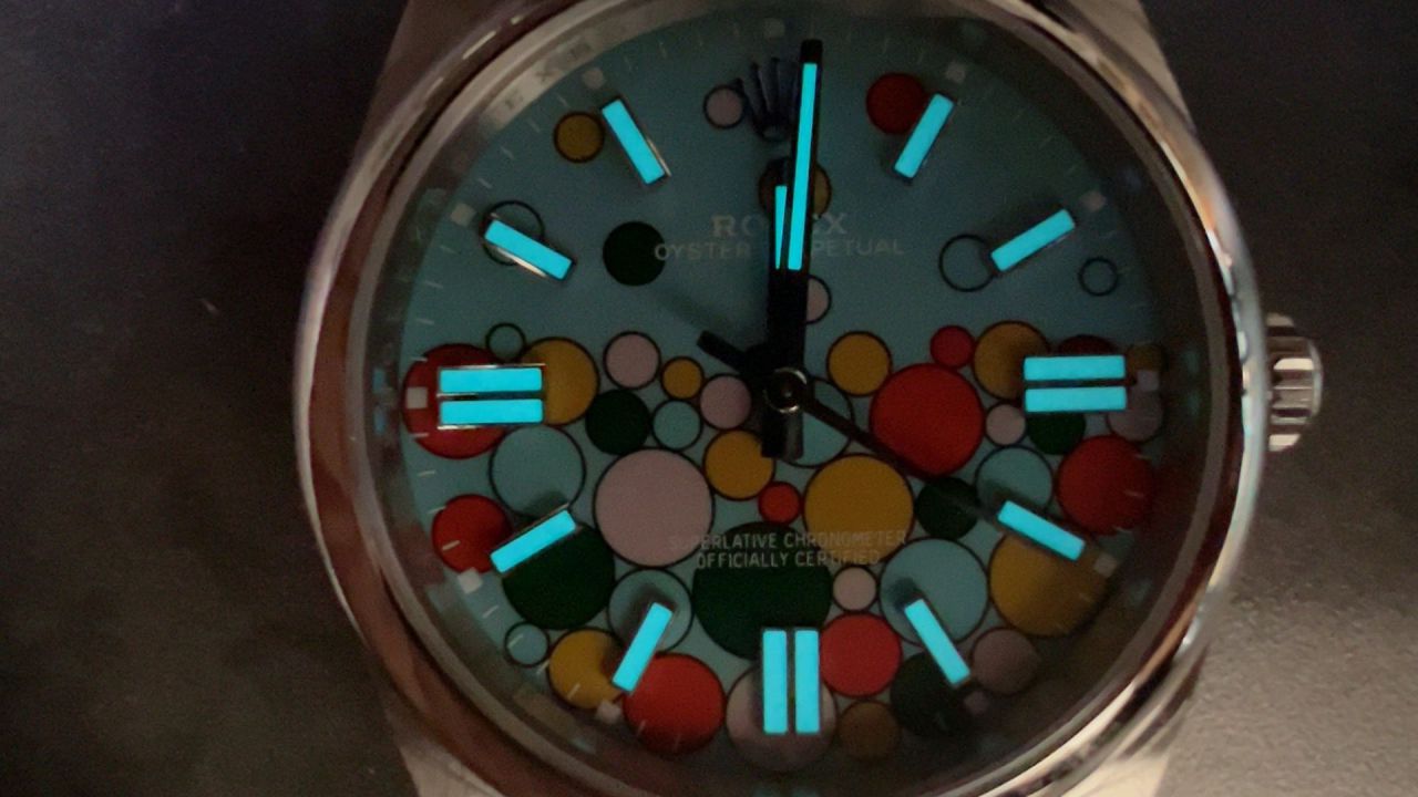 vs劳力士蚝式恒动气球泡泡m124300-0008（41毫米）腕表 /  