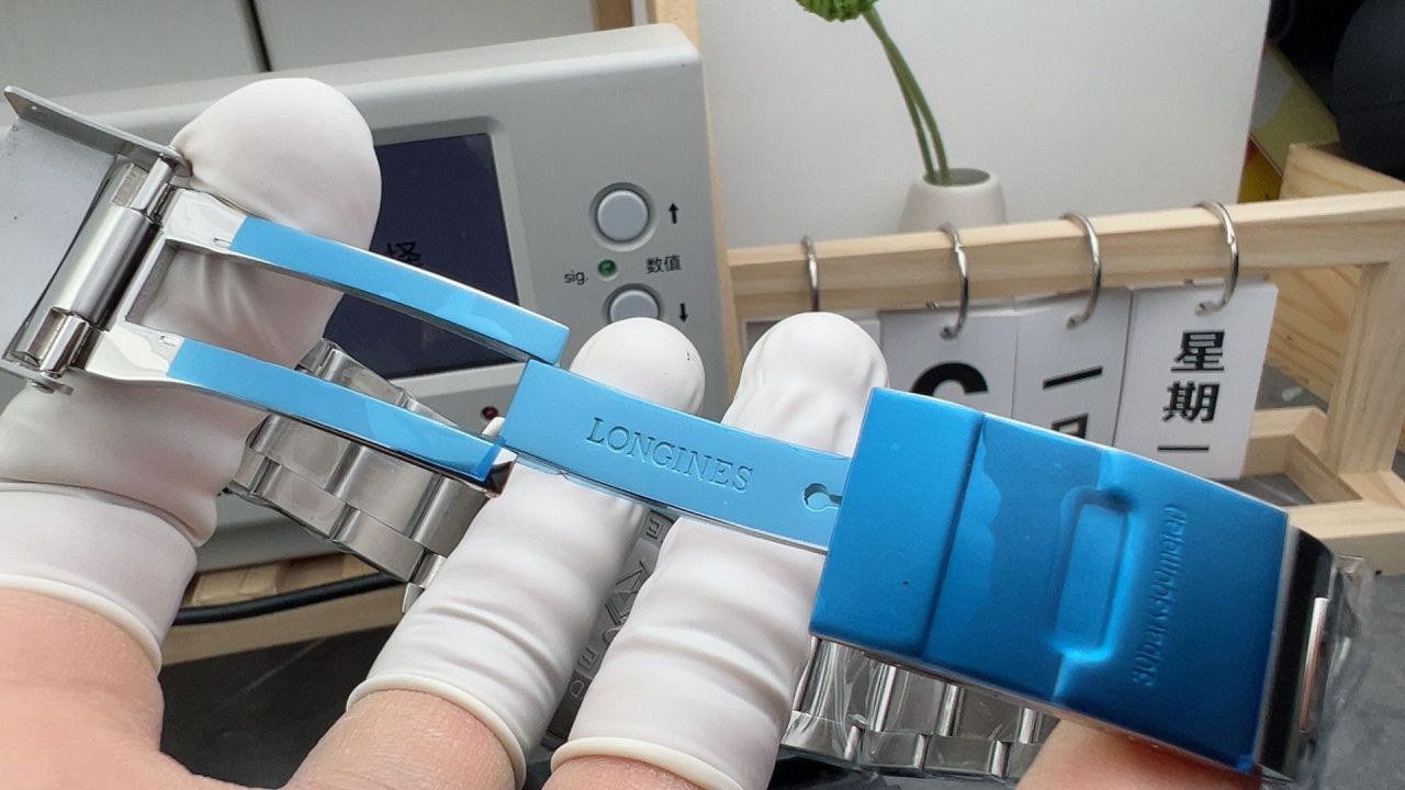 AF浪琴康卡斯灰面系列L3.782.4.76.6腕表 /  