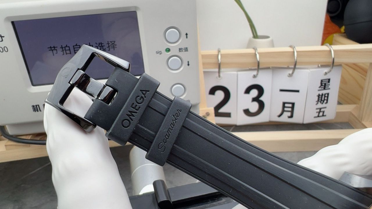 VS厂V4版欧米茄海马300系列210.62.44.20.01.001腕表 /  