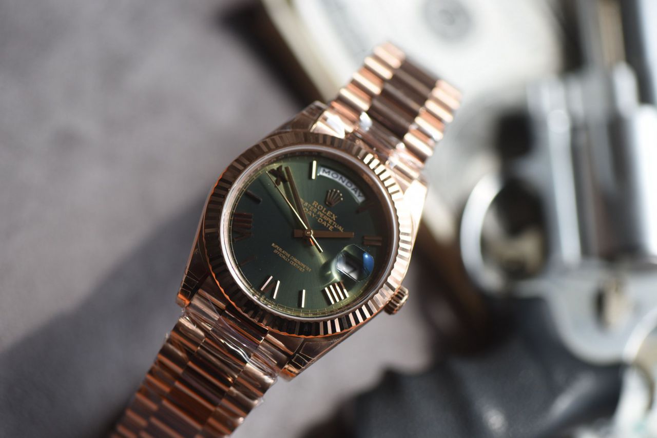 视频评测VS厂182 克 配重版劳力士星期日历型系列m228238-0059腕表(黑冰糖) /  