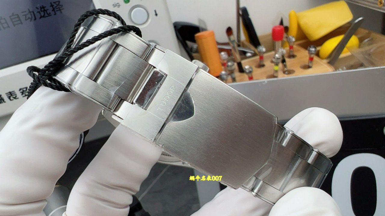 ZF帝舵碧湾系列M79830RB-0001复刻腕表(碧湾可乐圈) /  