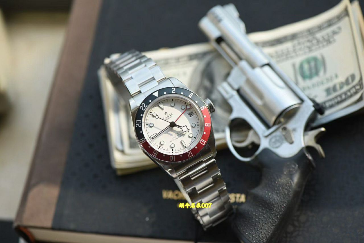 ZF帝舵碧湾系列M79830RB-0001复刻腕表(碧湾可乐圈) /  