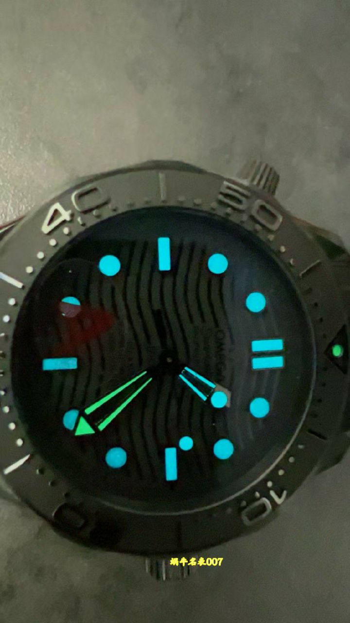 视频评测VS厂V4墨黑欧米茄海马复刻高仿手表210.92.44.20.01.003腕表 /  