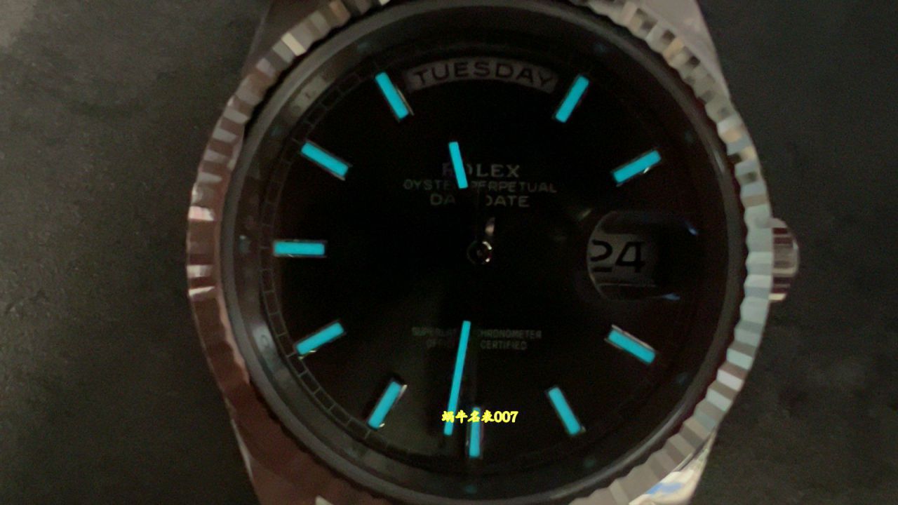 VS灰面DD 劳力士星期日历型系列m228236-0013腕表 /  