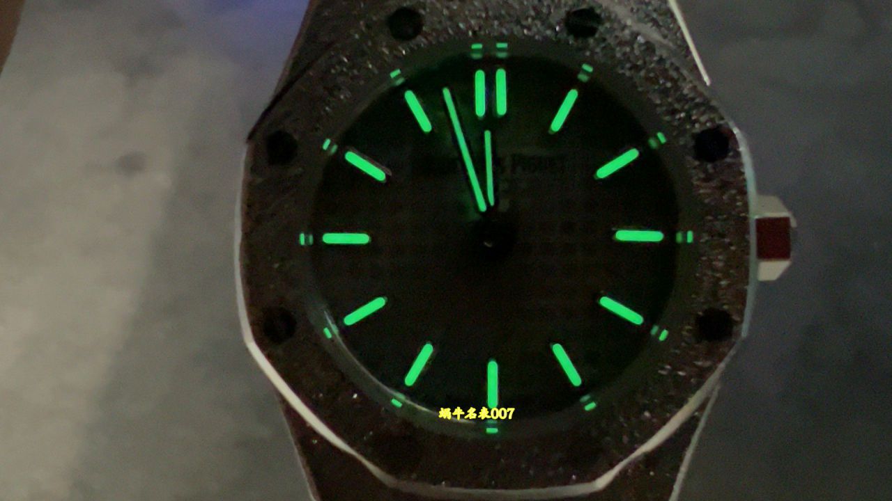 原单女表爱彼皇家橡树系列67630BC.GG.1312BC.01腕表 /  